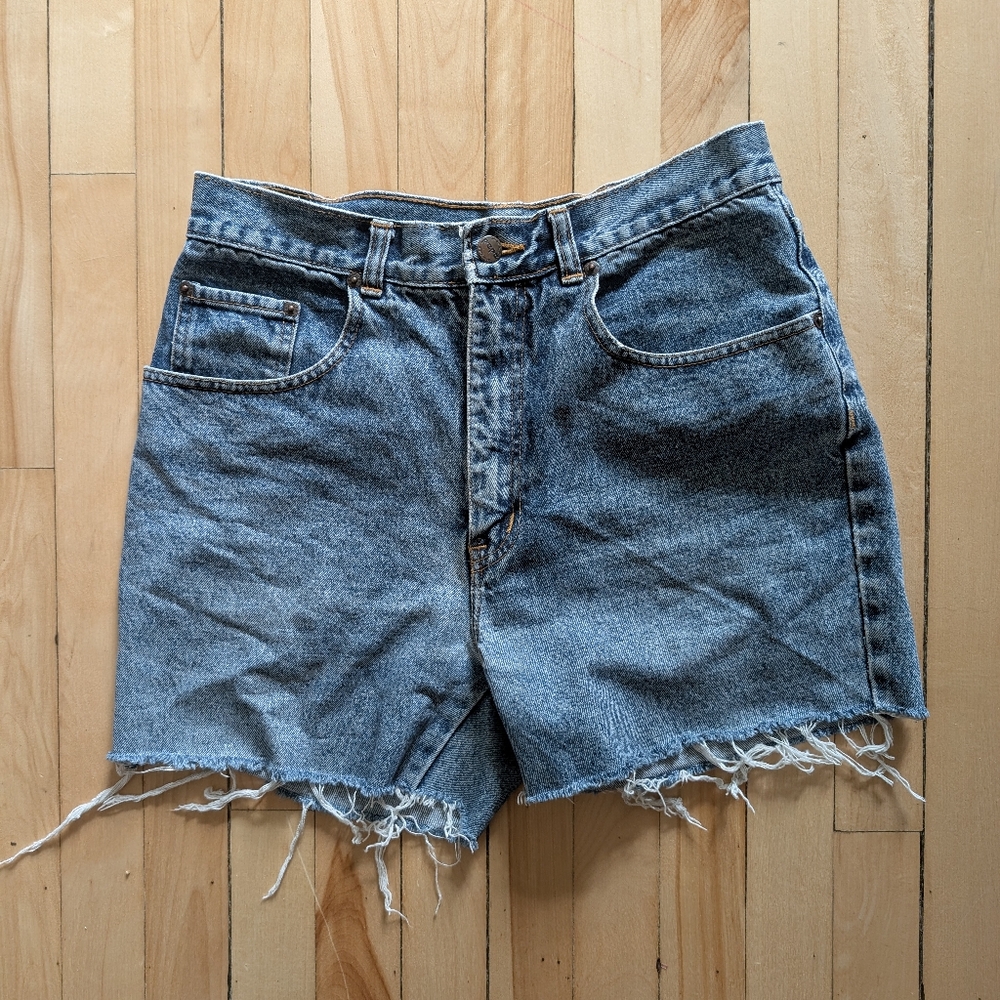 Blue High-Waisted Jean Shorts with Frayed Hem